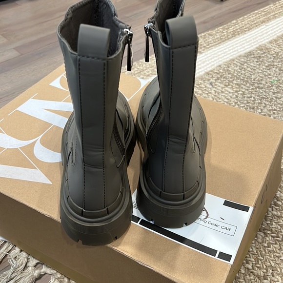 Zara NWOT low heeled khaki boots - Picture 11 of 13